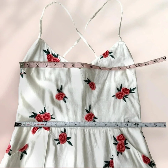 Lovers and Friends Floral Jumpsuit Lace up back White Rose Embroidered Size XS - Picture 6 of 10